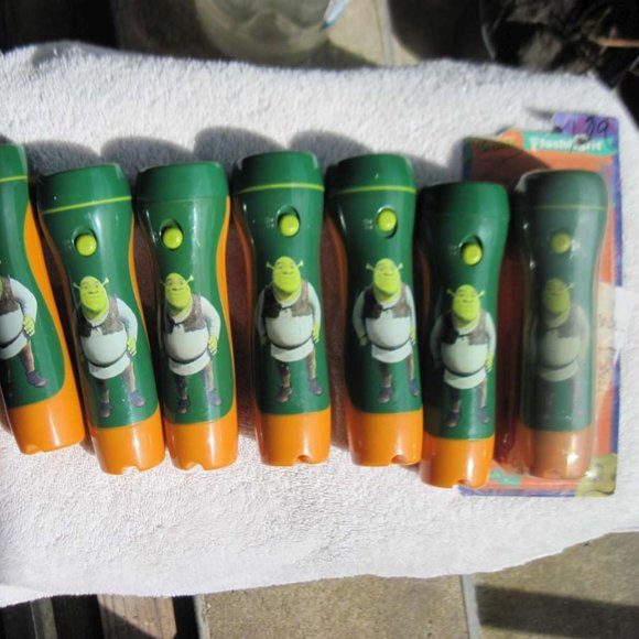 Dreamworks' Shrek Ultra Bright Flashlight Torch Flash Light Orange Green Ogre - Picture 2 of 13